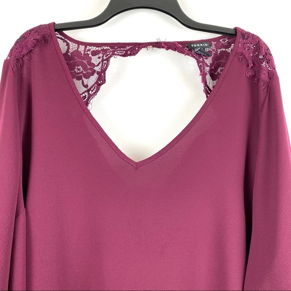 Torrid Berry Open Drape Lace Back Crepe Blouse EUC - Picture 2 of 12